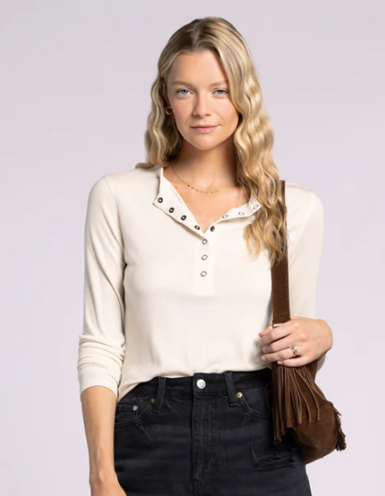 Addie Snap Henley-Tofu
