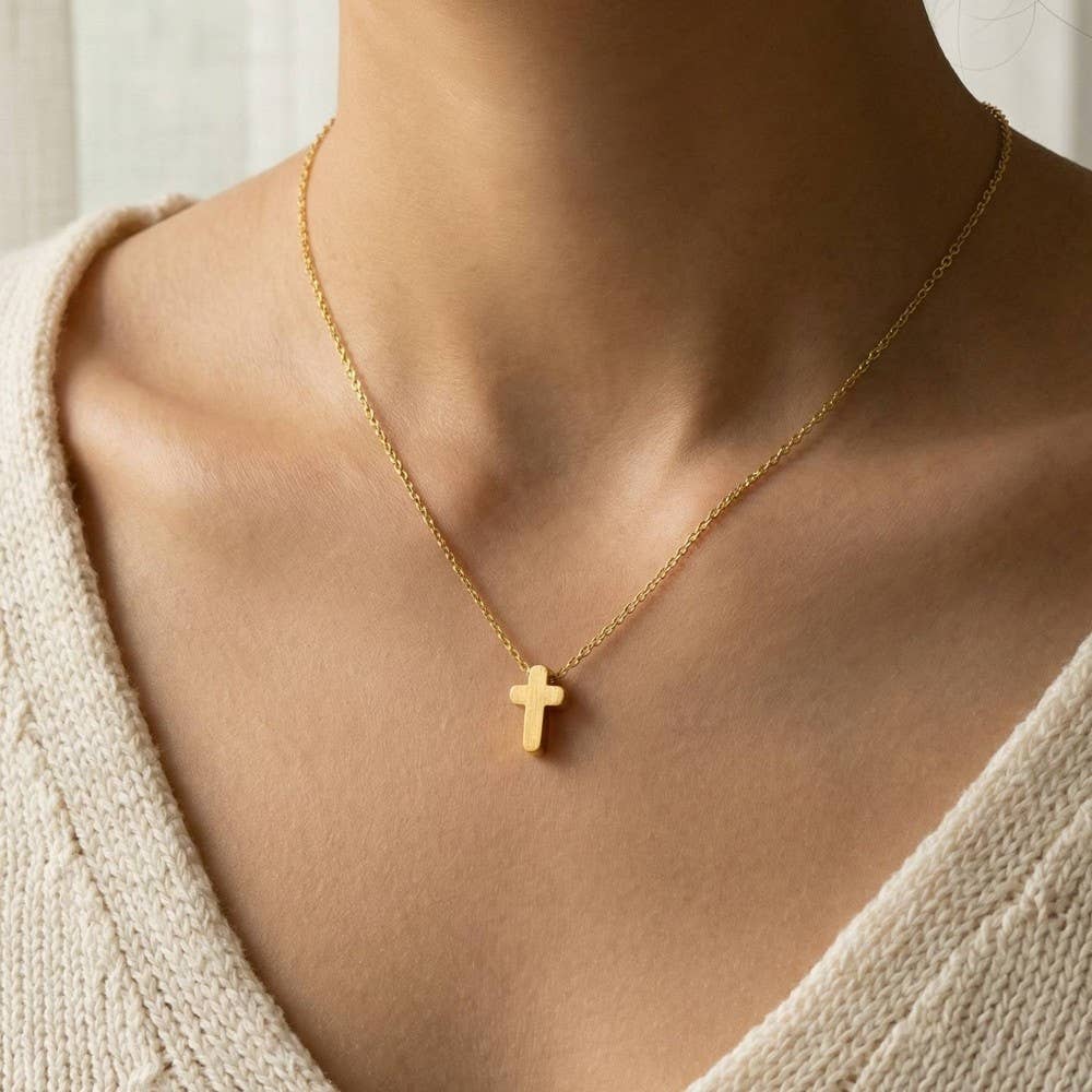 Dainty Mini Cross Pendant Necklace