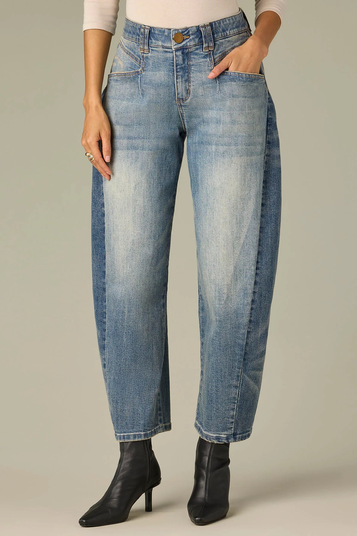 Side Panel Barrel Leg Jeans