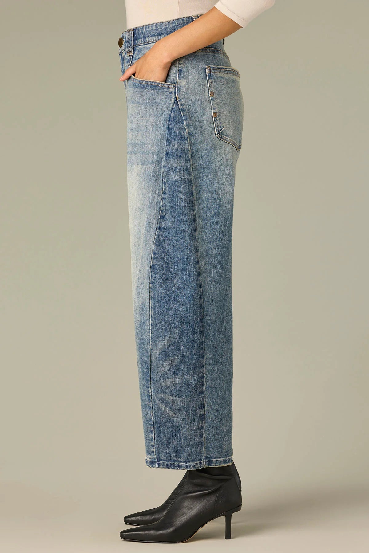 Side Panel Barrel Leg Jeans
