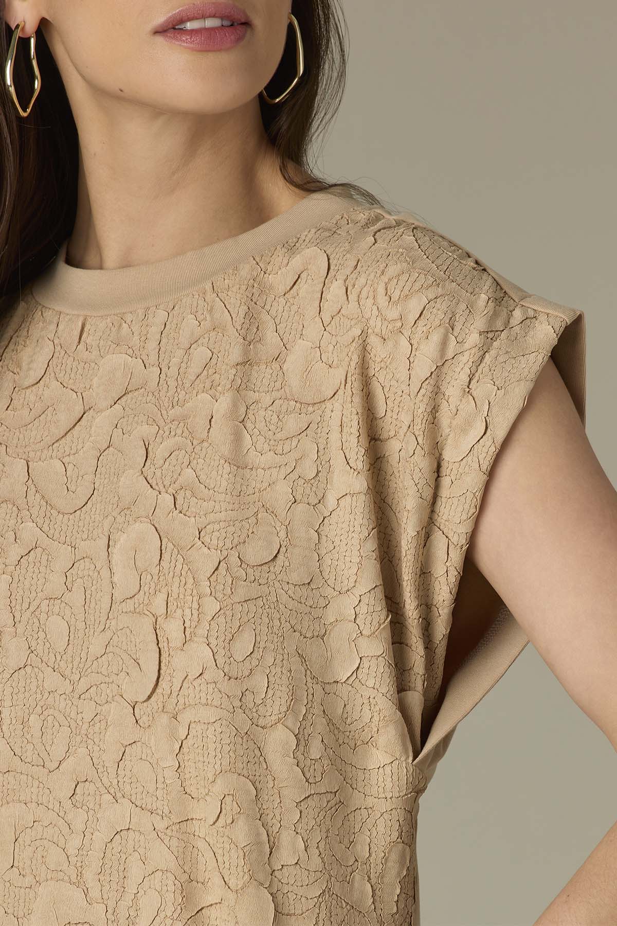 Floral Textured Top-Ecru