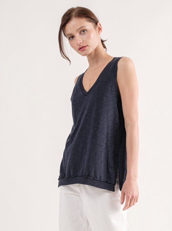 W+M V-Neck Slub Tank