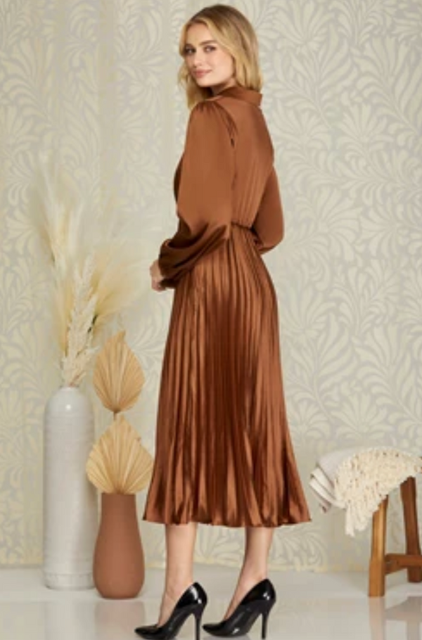 S+S Acordian Pleat Dress-Toffee