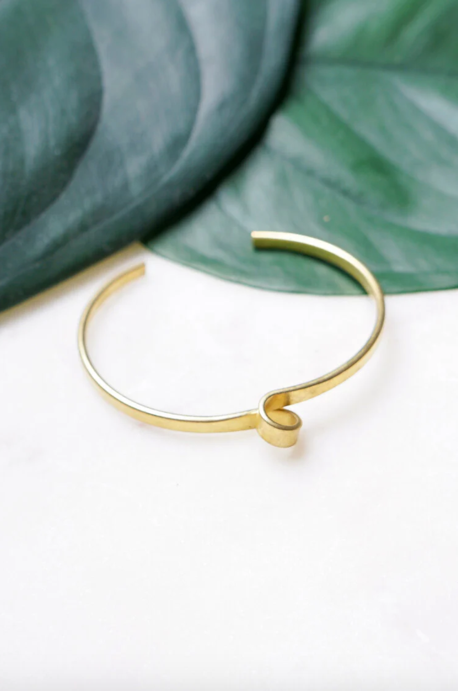 P+J Twist Cuff