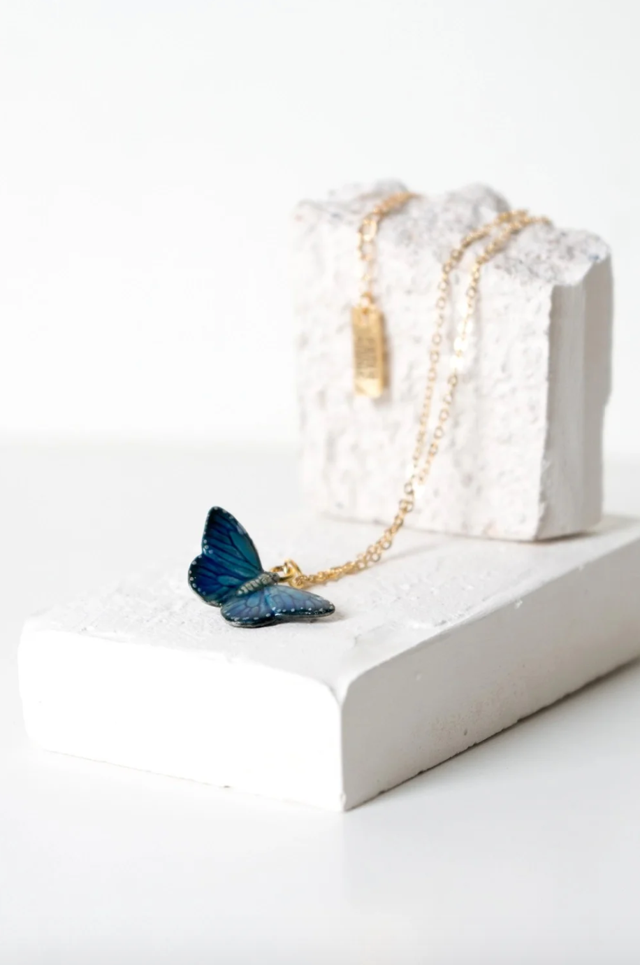 P+J Tiny Flutter Necklace