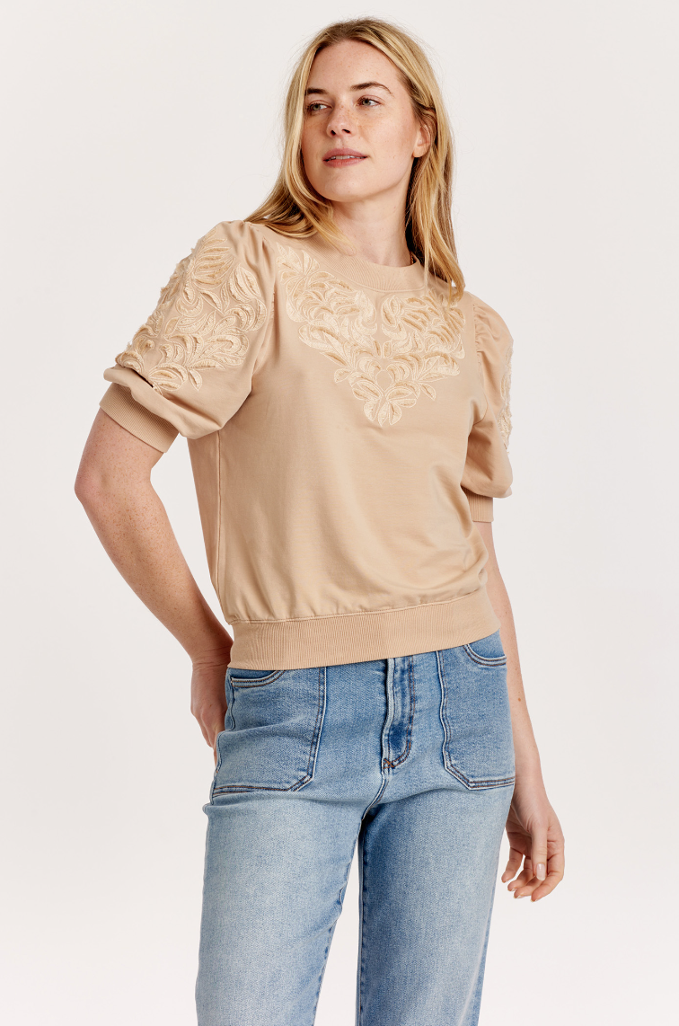 AL Embroidered Top