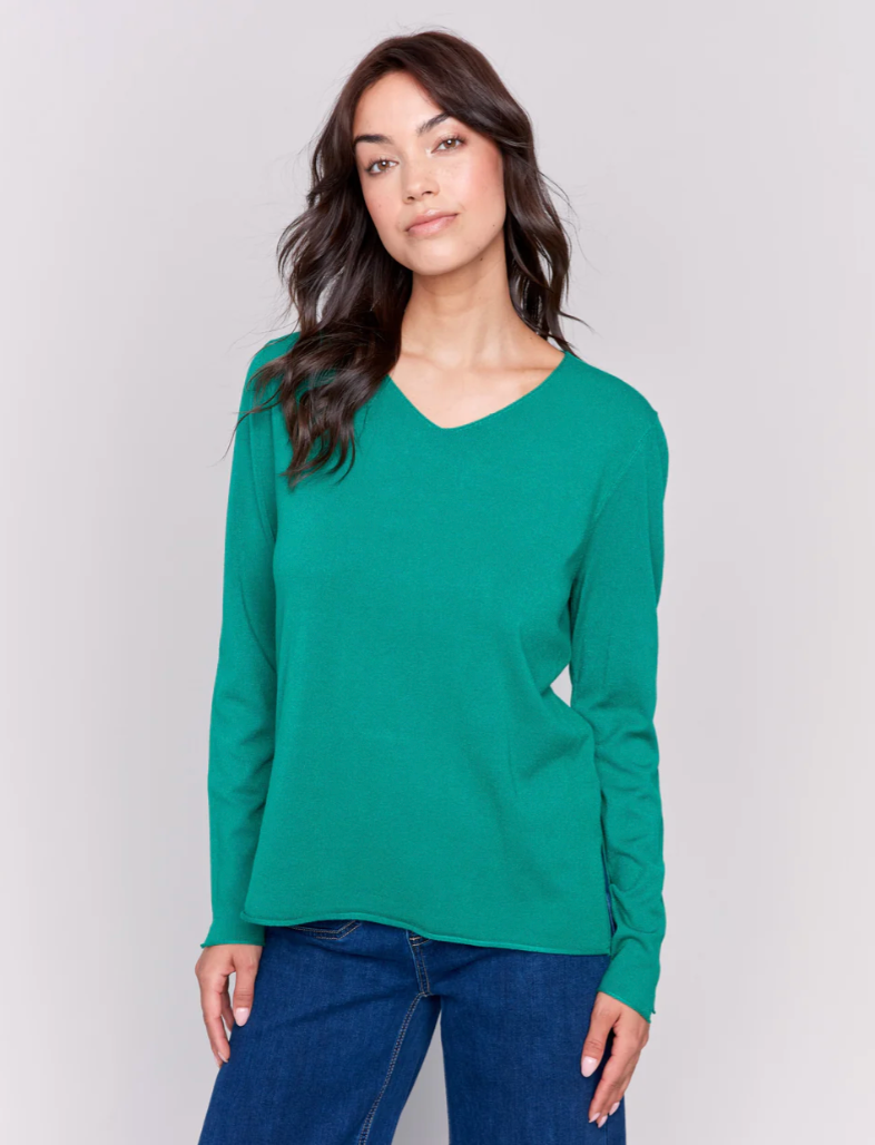 CHB Basic V-Neck Sweater