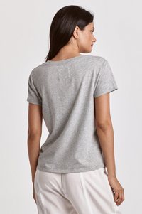 Vani V-neck Tee