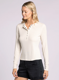 Addie Snap Henley-Tofu