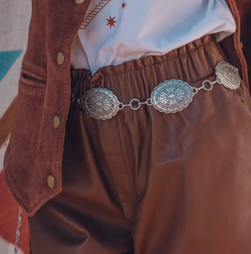 Tooled Oval Concho Chain Belt