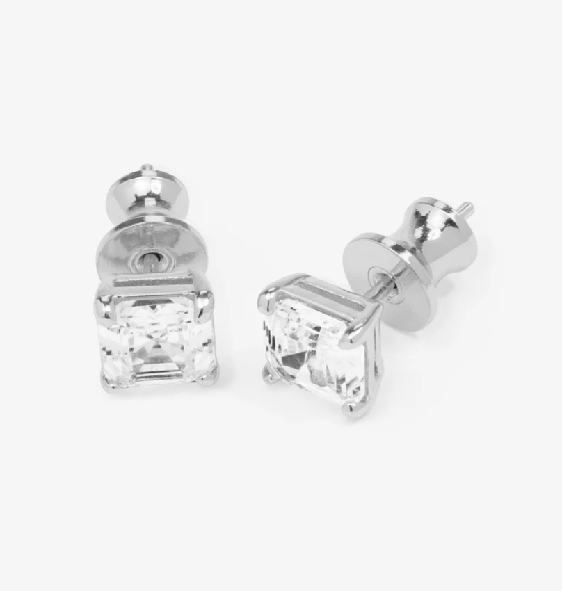 Queen's 6mm Studs