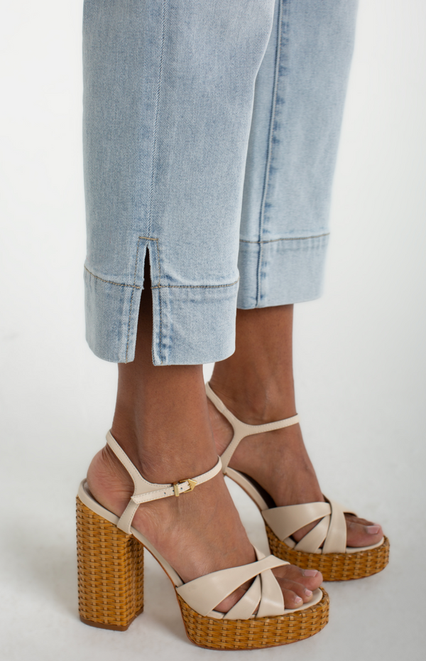 Liverpool Kennedy Crop Straight Jean