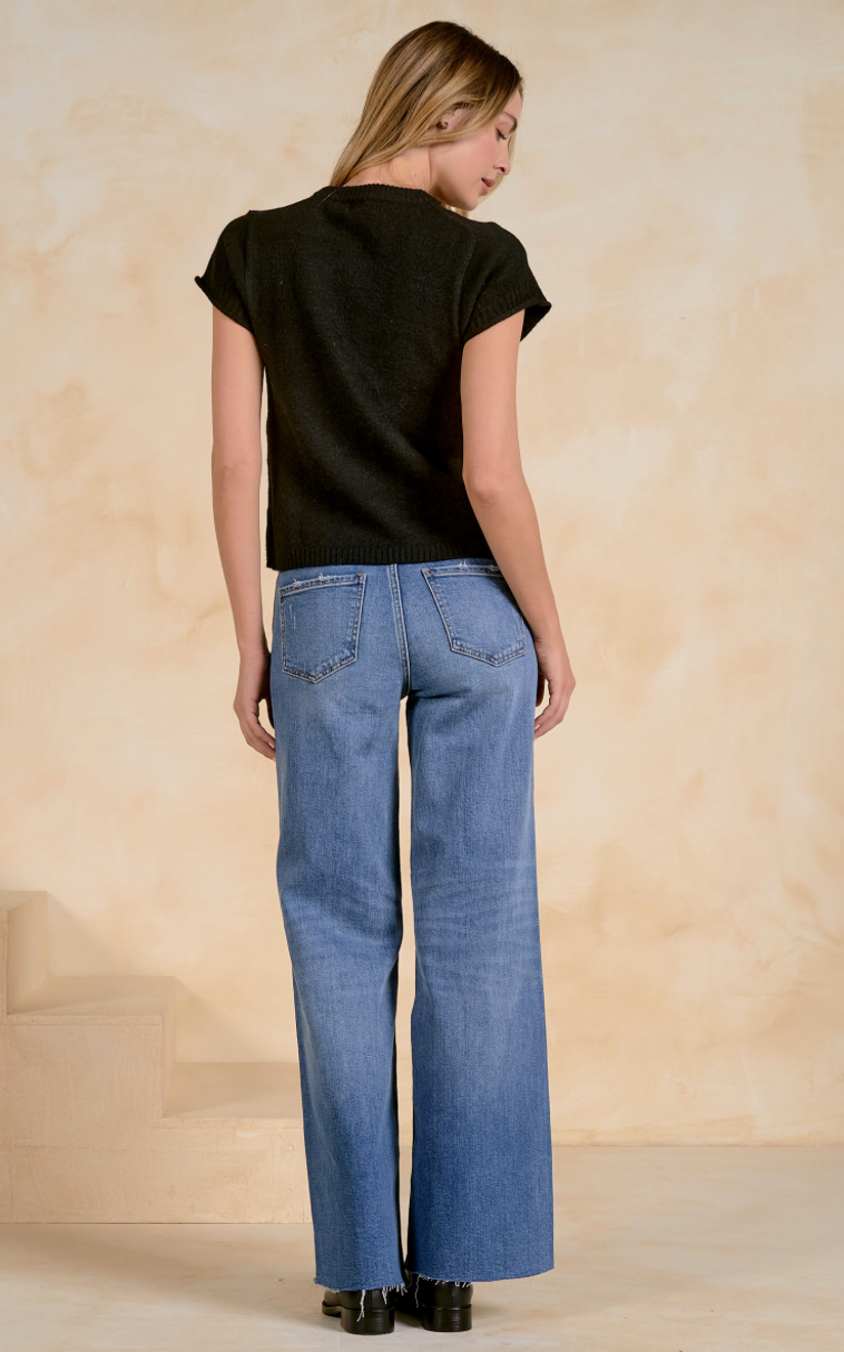 Elan S/S Crew Neck Sweater