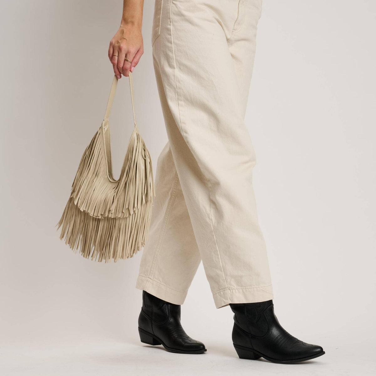 Stevie Hobo W/Fringe Cream