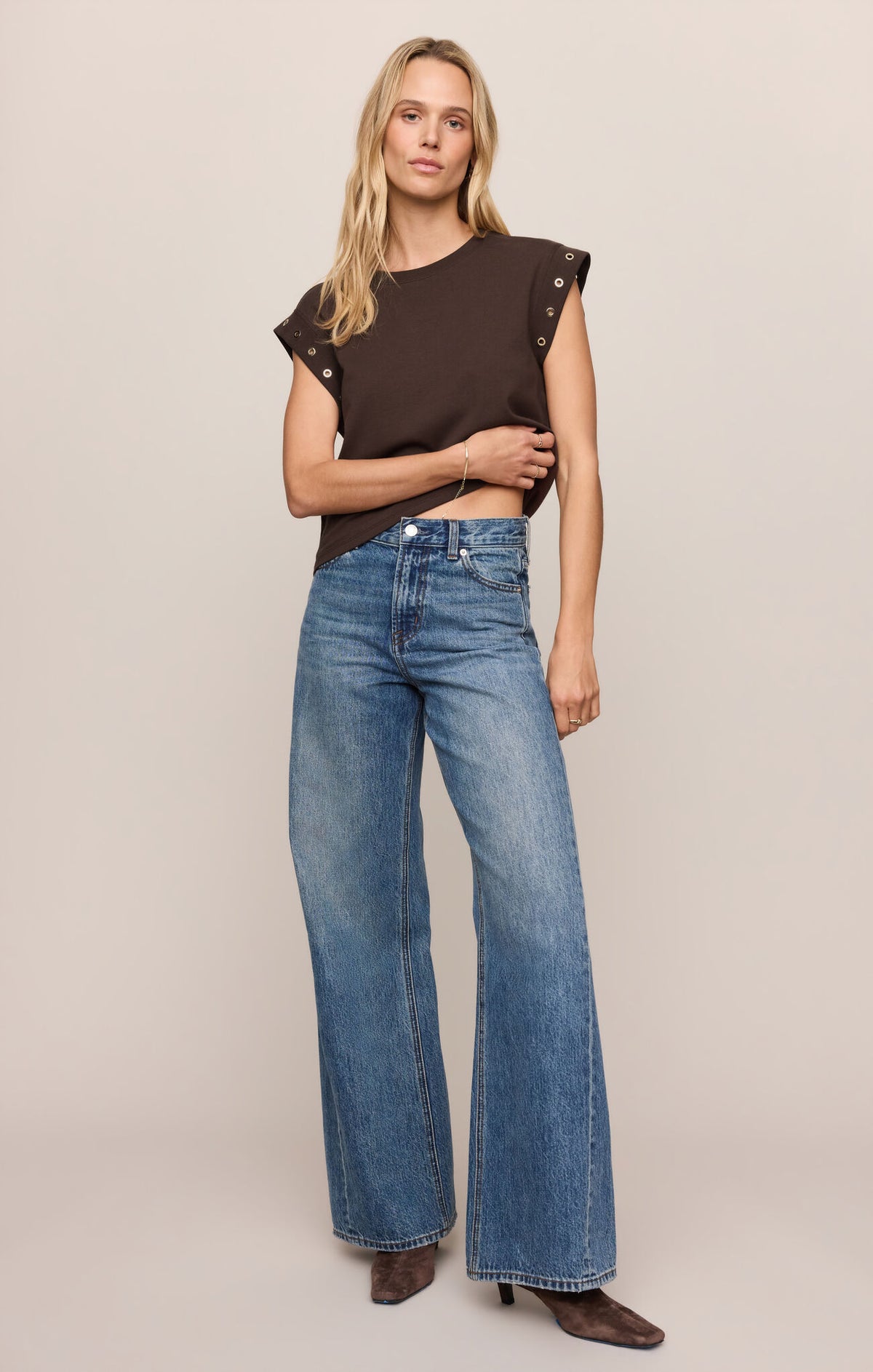 Camino Grommet Top-Chocolate