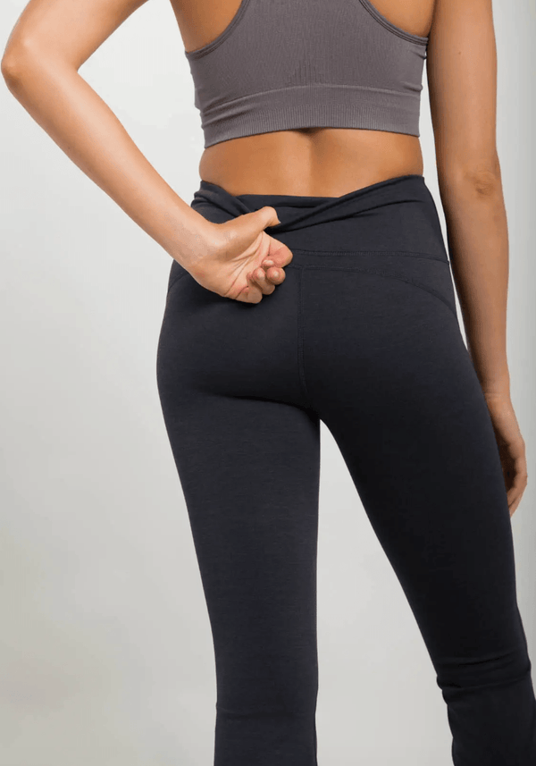 MOB Flare Legging-Black