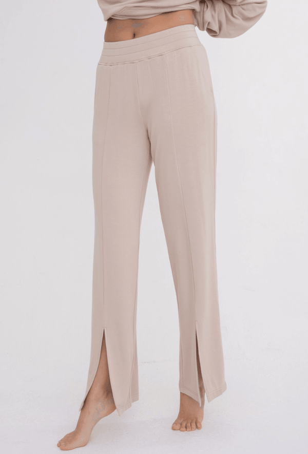 MOB Front slit/Wide leg pant-Natural